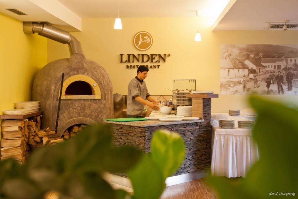 ברנו Linden Restaurant And Pension מראה חיצוני תמונה